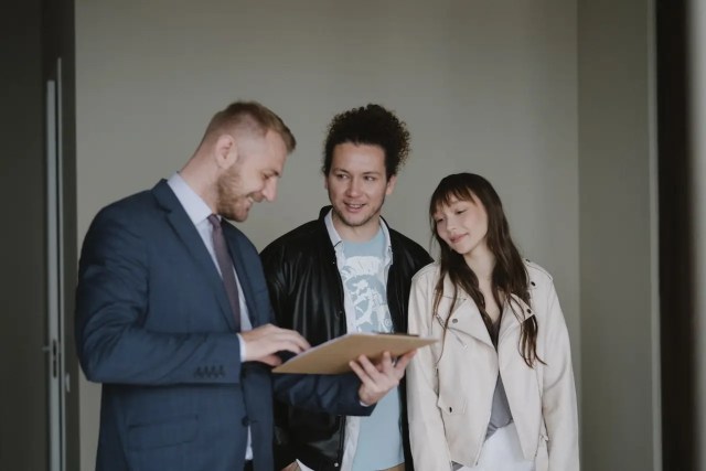 Benefits of hiring a moving manager in WA