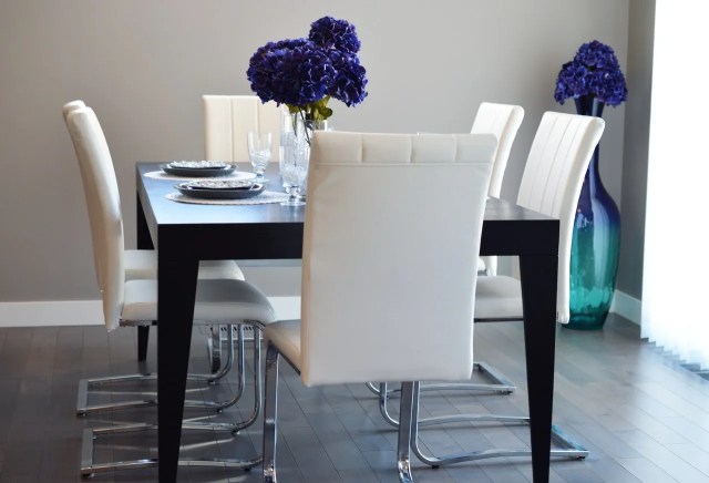 Guide to packing and moving your dining room