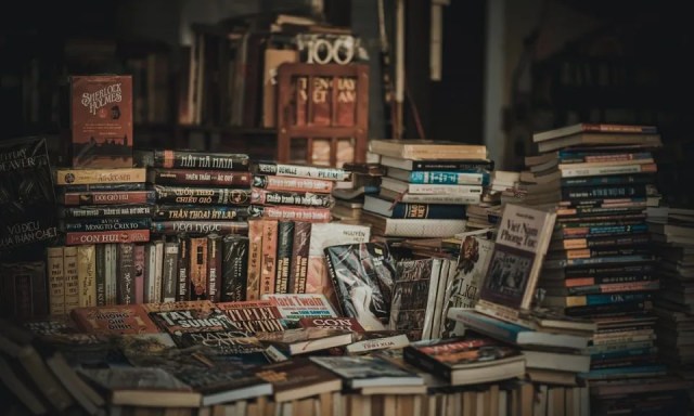 Guide to packing books for transport