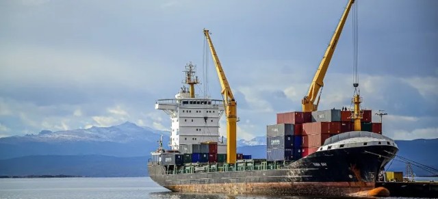 Hidden costs of shipping and how to handle them