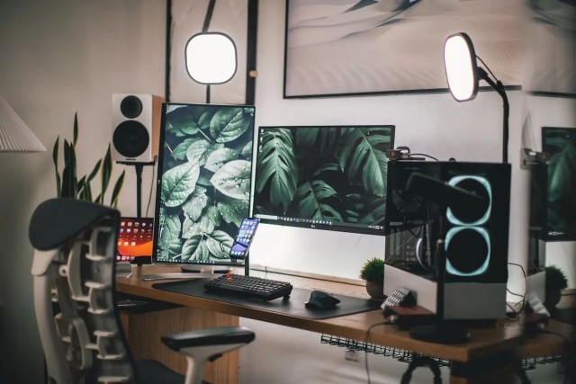 How Seattle Storage Units Create Productive Home Offices
