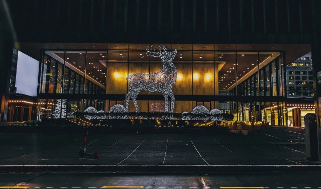 How to Enjoy the Holidays While Moving to Seattle