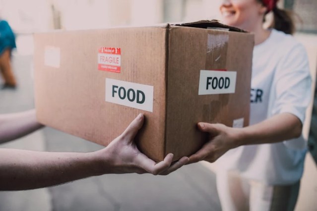 Minimizing Food Waste During Relocation