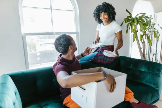 Moving tips for young couples – off to a good start