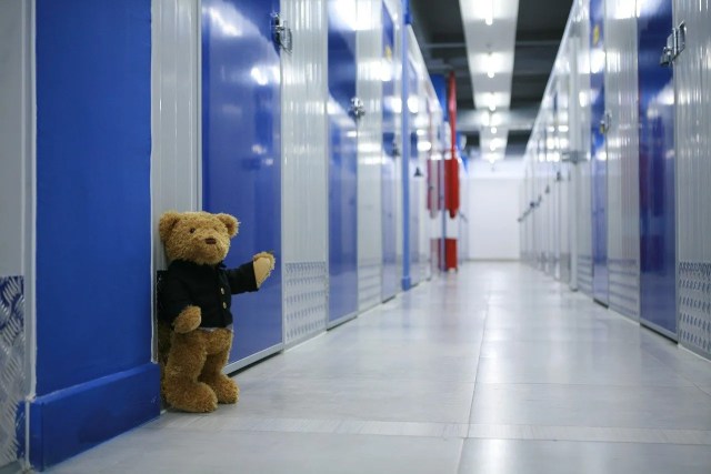 Pros and cons of renting storage short-term