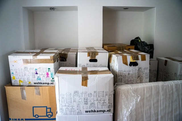 Pros and cons of self-packing for an interstate move