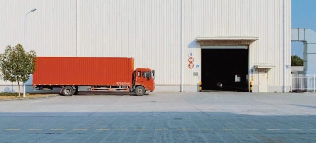 Pros and Cons of Renting a Moving Truck in Bainbridge Island