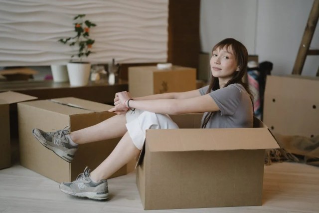 The pros and cons of moving during a weekend