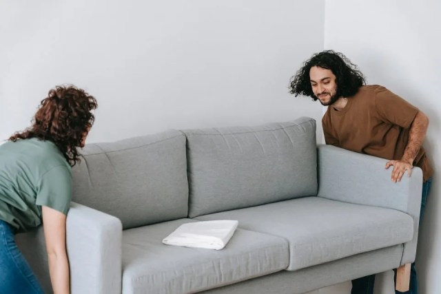 Tips for avoiding injuries when moving furniture