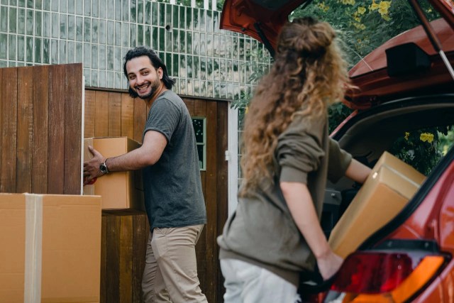 Keeping Love Alive: Tips for Long Distance Relationships After Relocation