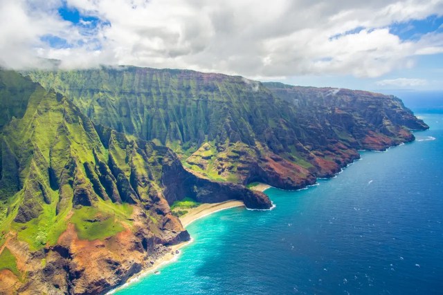 What is the cost of moving to Hawaii?